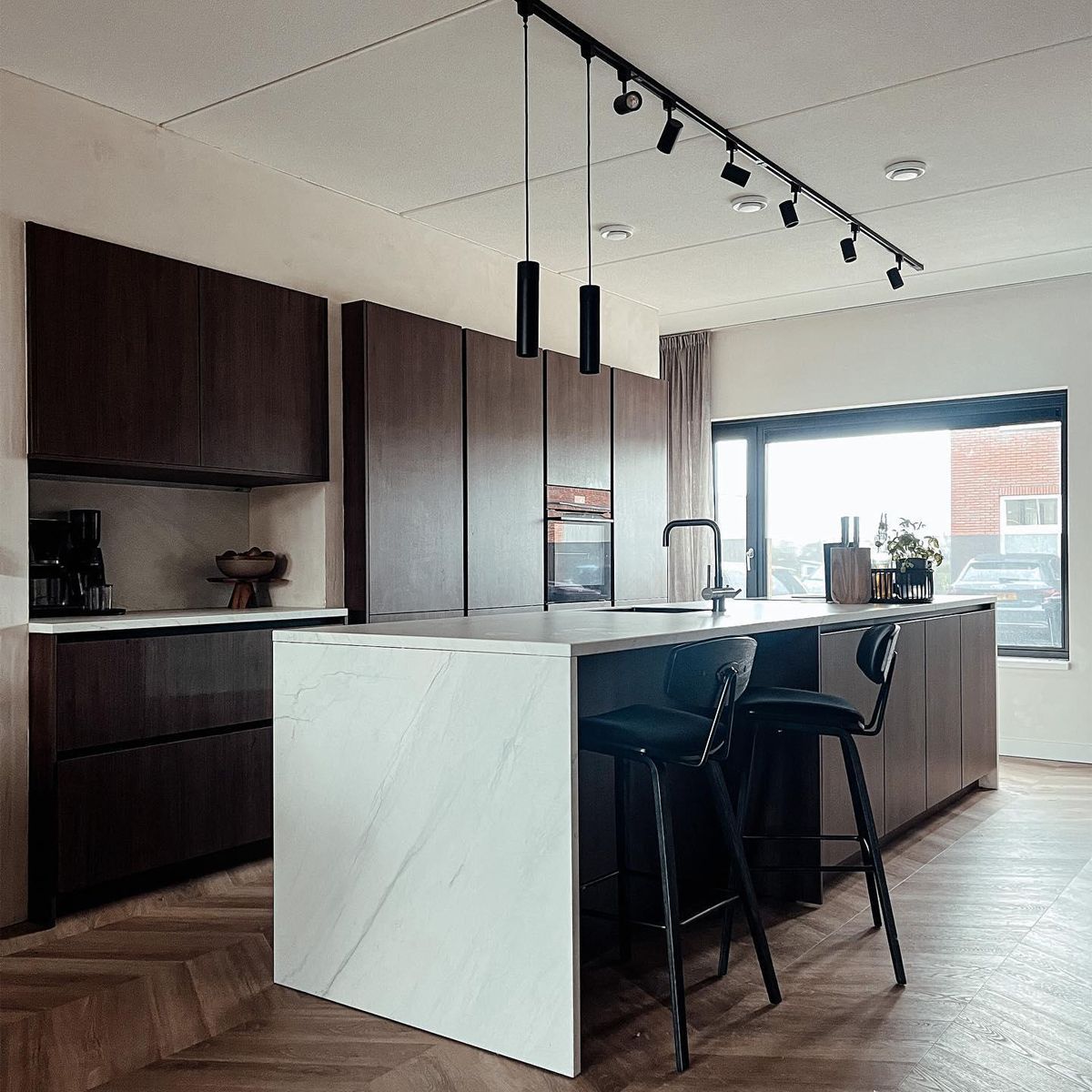 Modern railsysteem met 10 spots zwart 1-fase  - Iconic Jeana