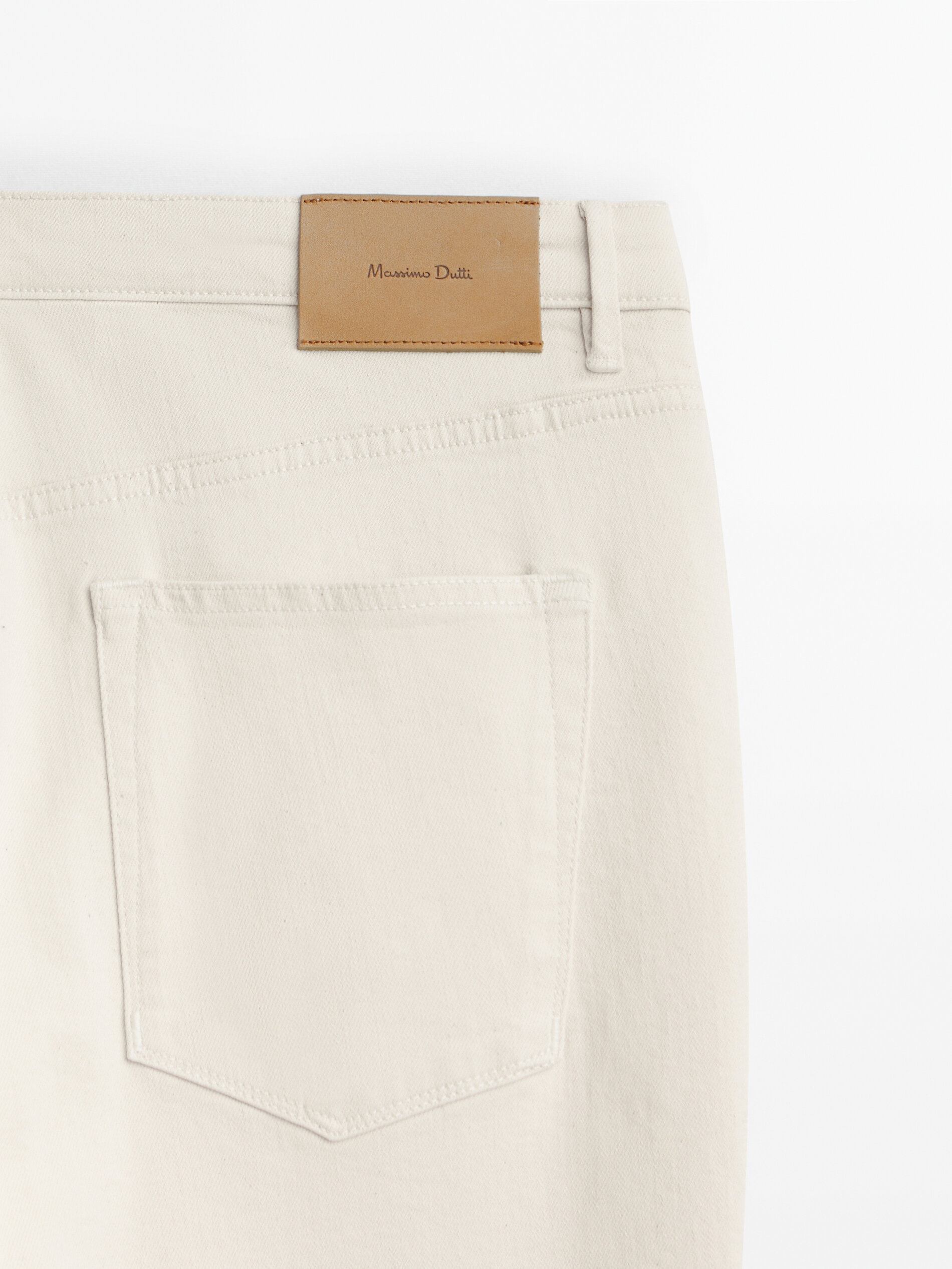 Calça jeans com modelagem afunilada - RAW