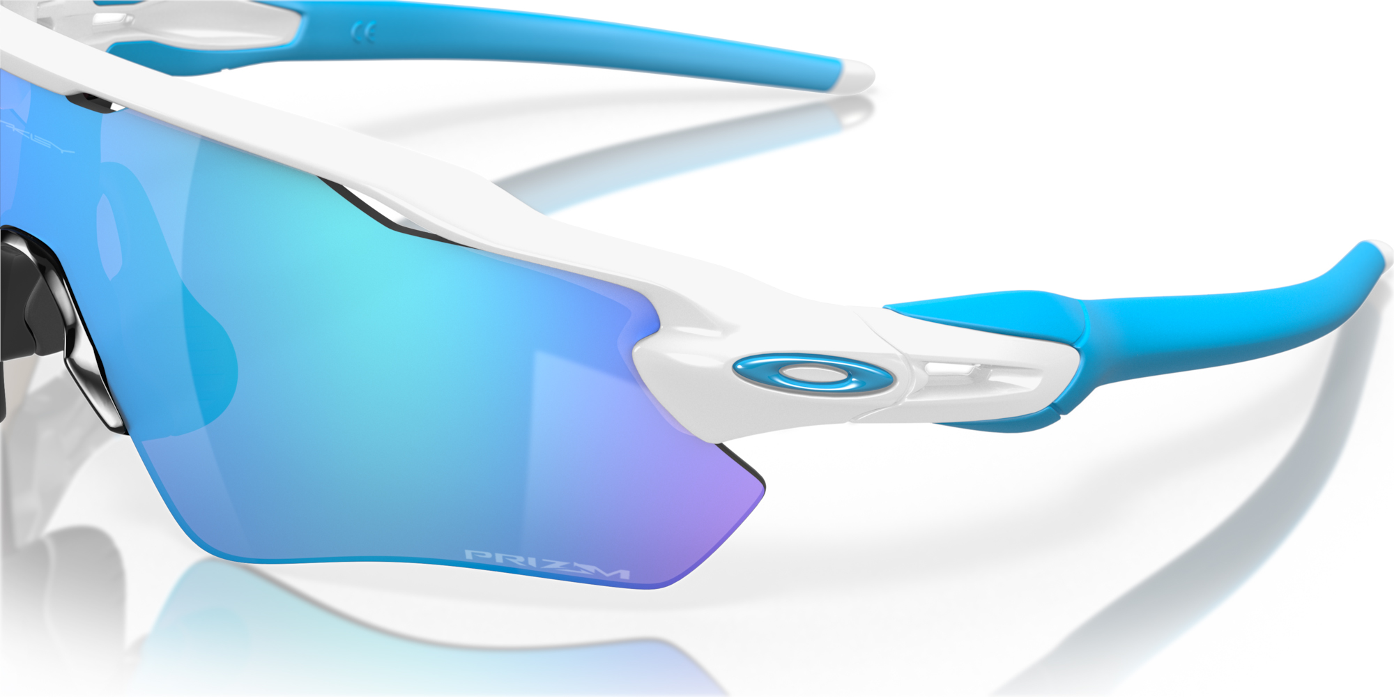 Radar EV Path 5738/Polished White w/Prizm Sapphire