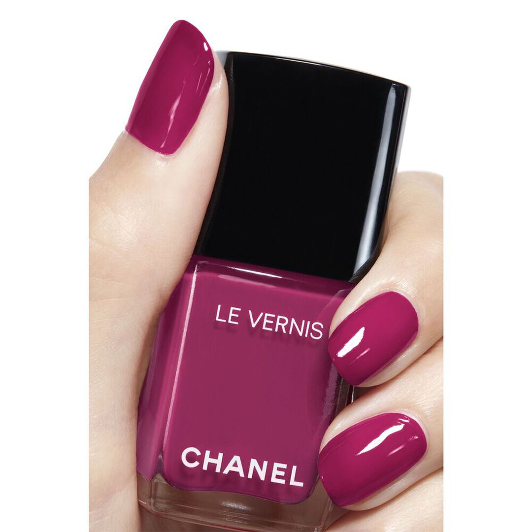 Rouge Noir LE VERNIS