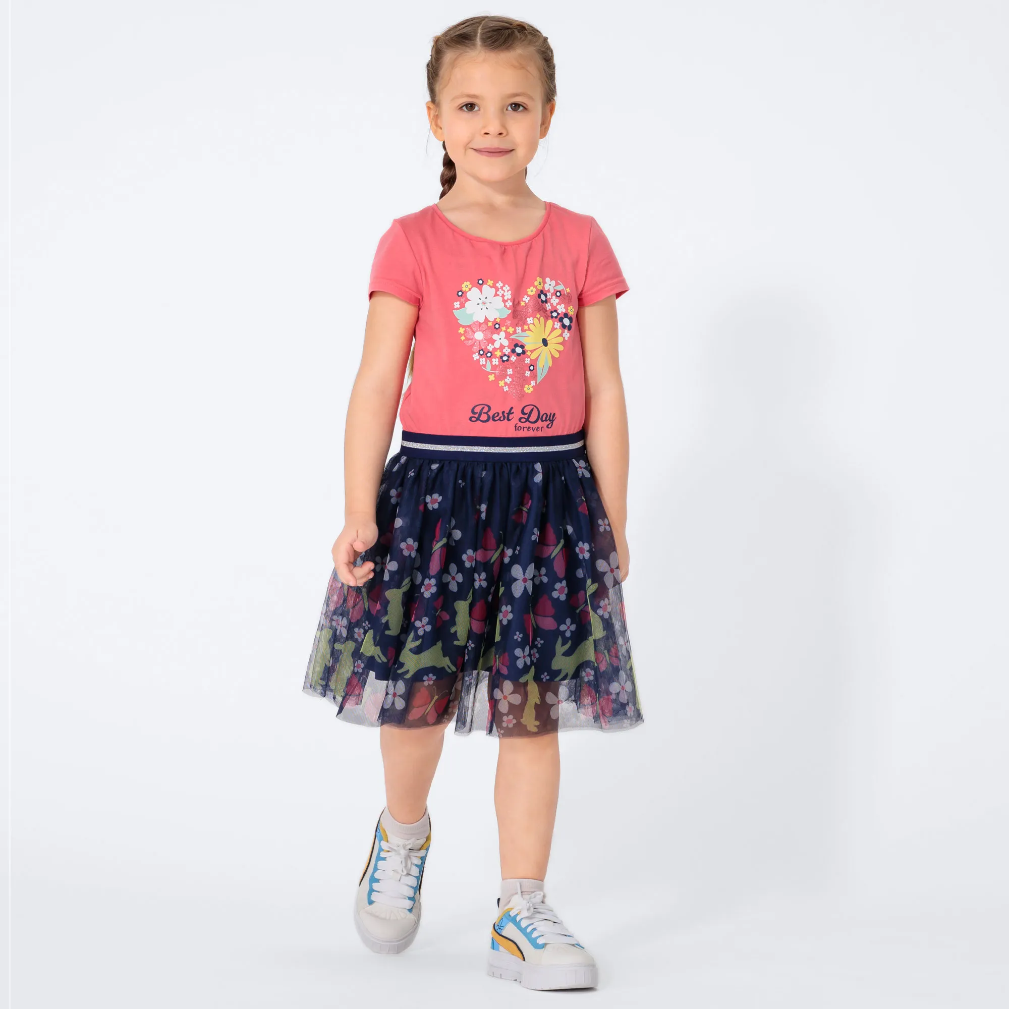 Mädchen-Kleid mit hübschem Rock