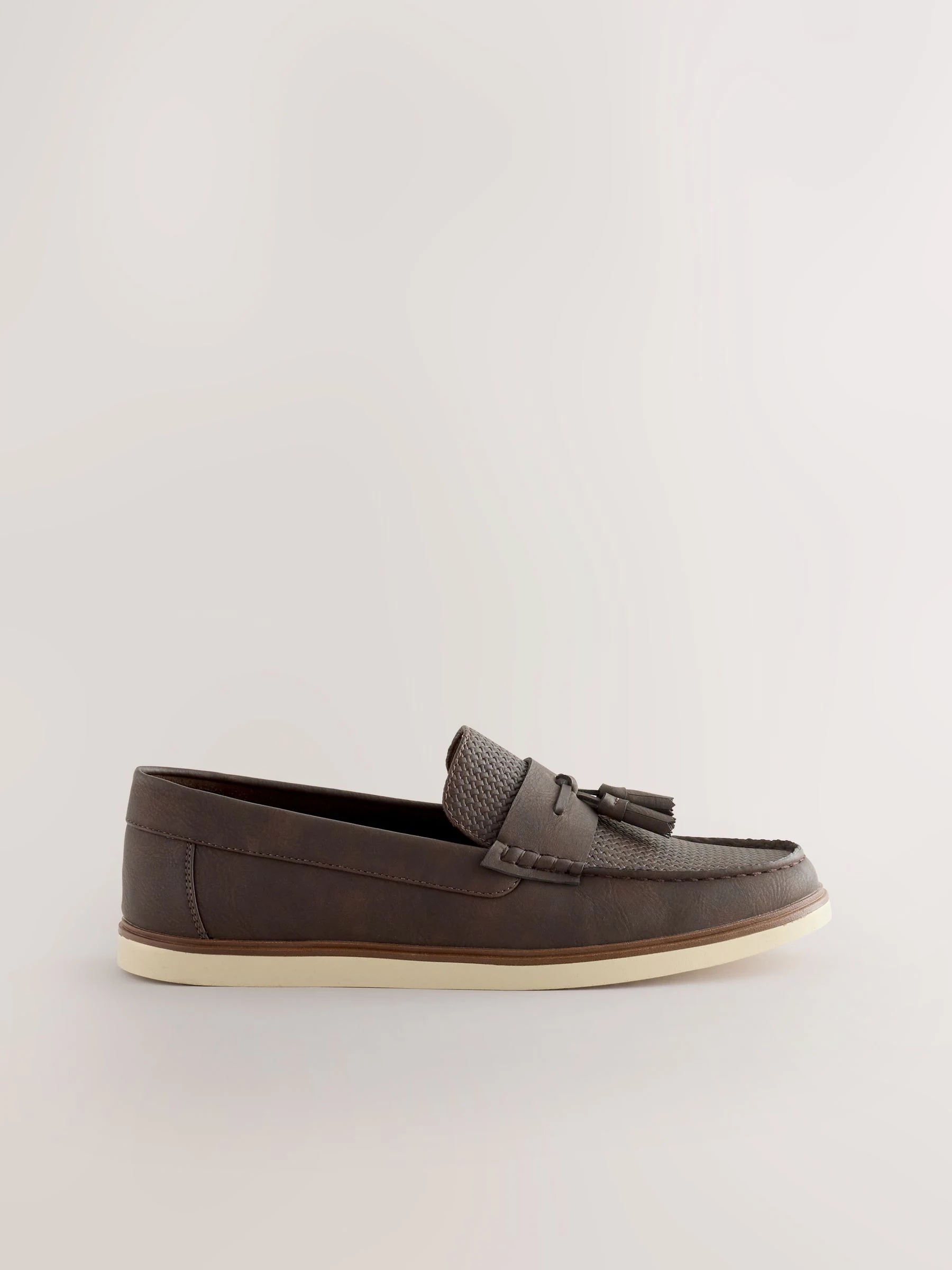Bruin - Gebosseleerde loafers met kwastje