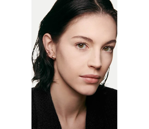 CHANEL LES BEIGES POUDRE BELLE MINE NATURELLE Poudre légère, imperceptible et modulableB10