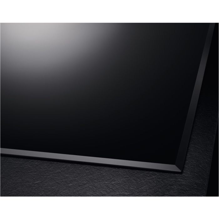 AEG Autarkes Induktions-KochfeldSerie 8000 TotalFlex IKE64683FB