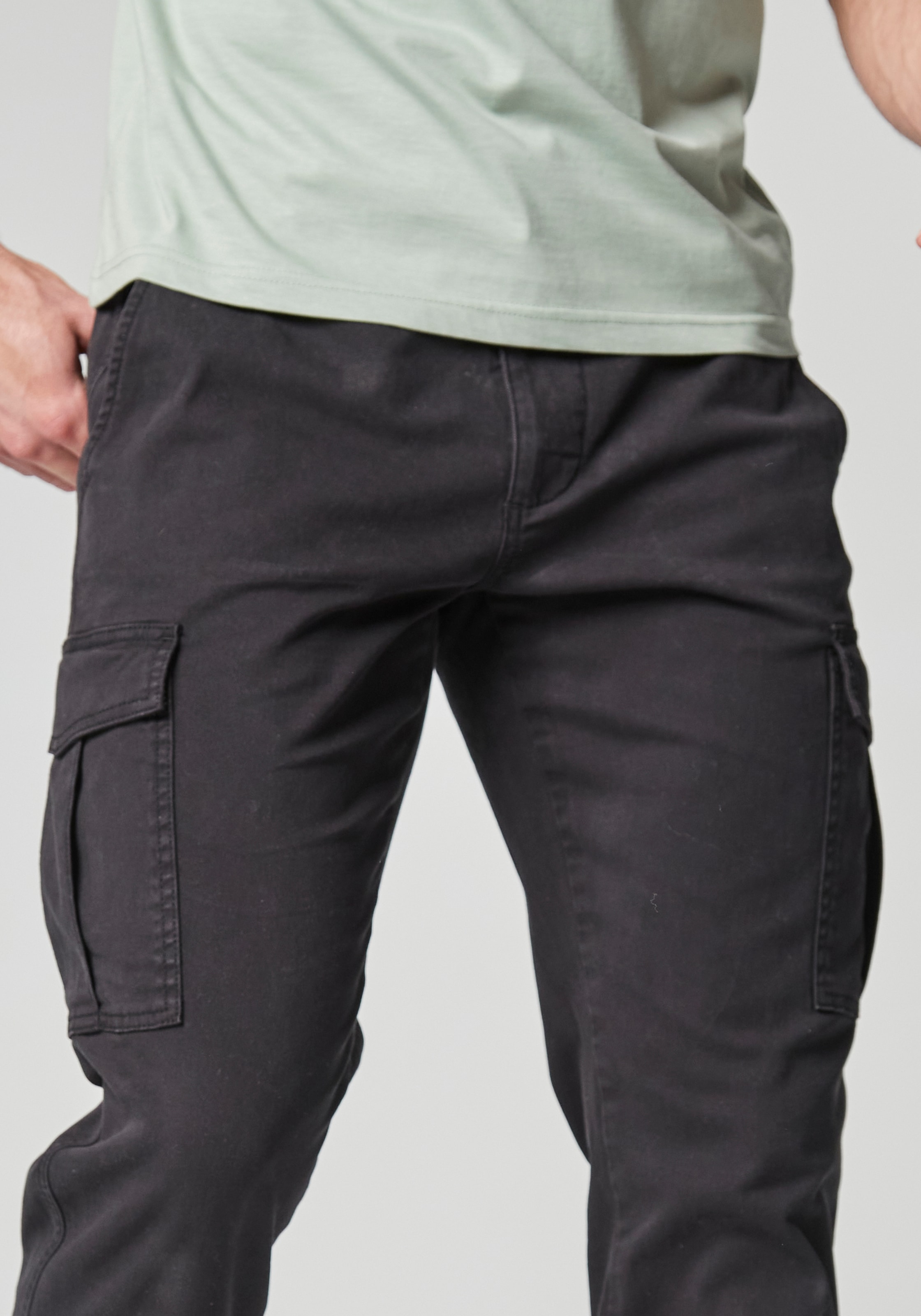 AUTHENTIC LE JOGGER Cargohose  mit normaler Bundhöhe aus elastischer Baumwoll-Qualität