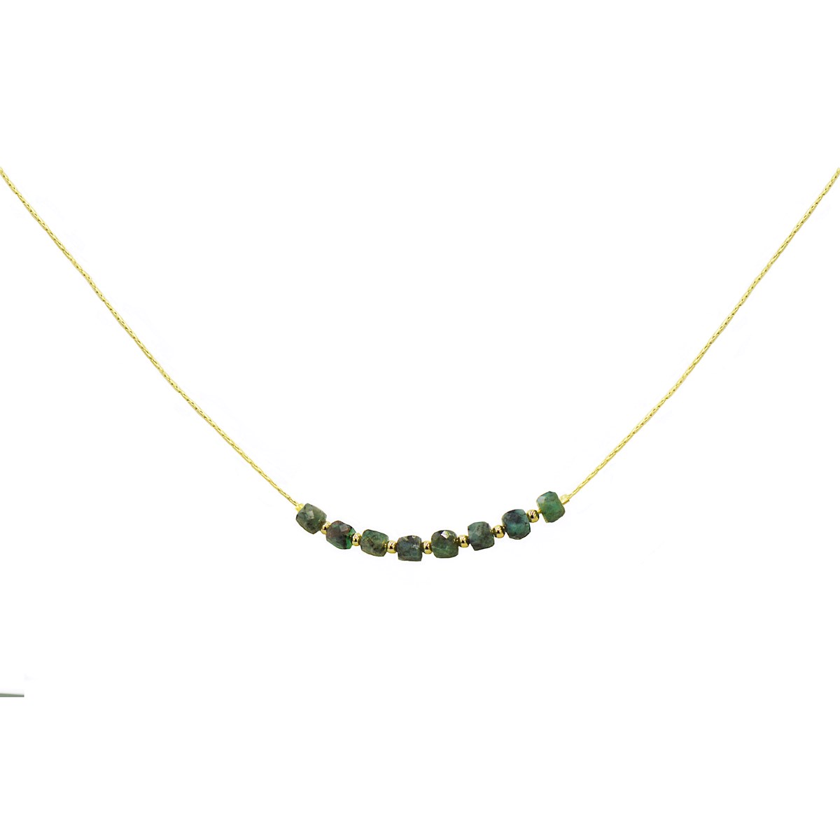 Collier orné de perles de Jadéite