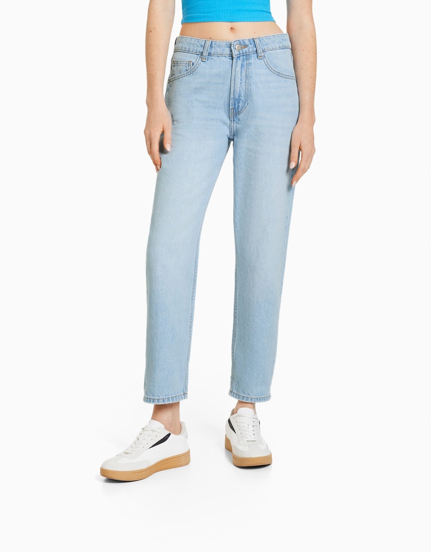 calça jeans de mãe