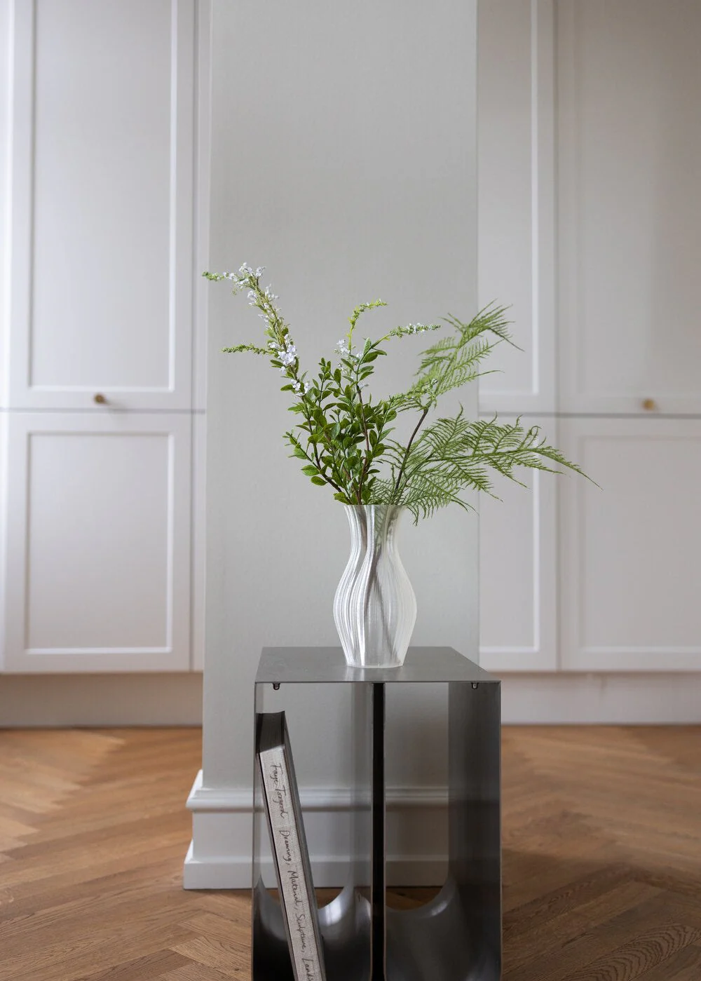 BLOOM OBJECTS  Bloom vase, Ivory - H19 cm.