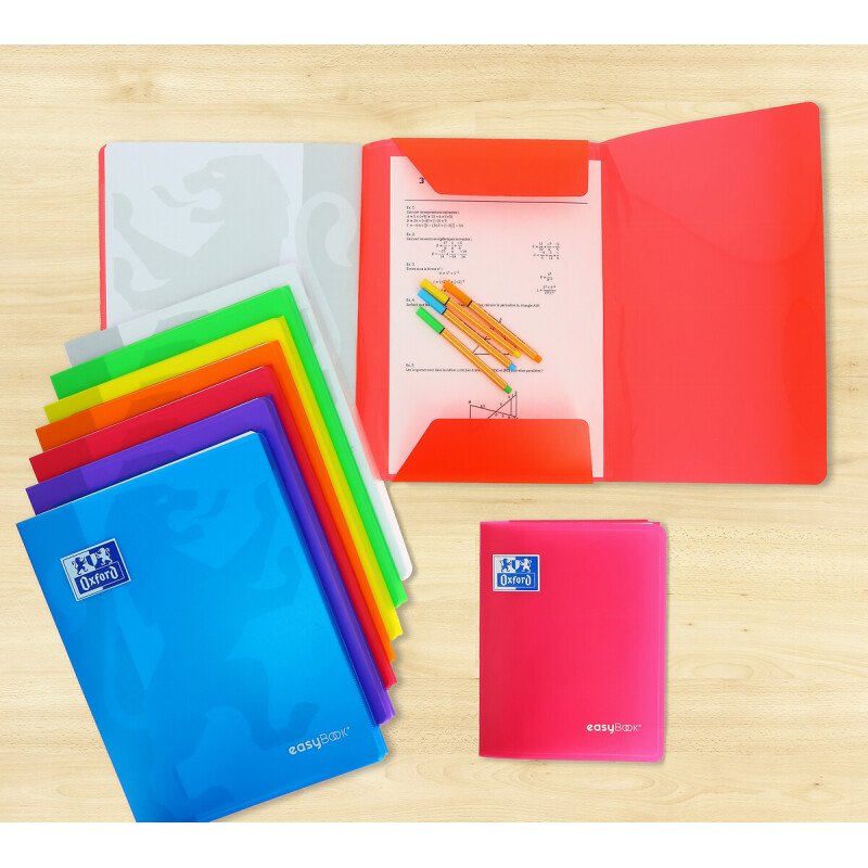 Cahier Oxford easybook A4 grands carreaux seyès 96 pages agrafées couverture polypro