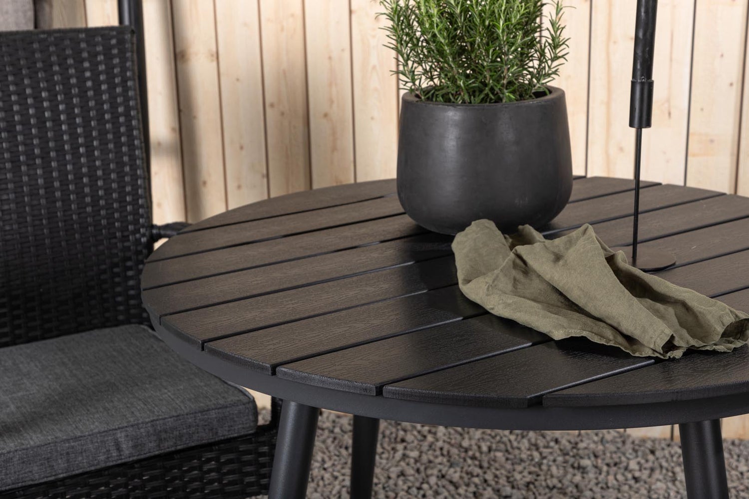 Tuinset Break: tafel 90x90cm, 2 Anna stoelen, zwart, zwart. 90 x 74 x 90 cm
