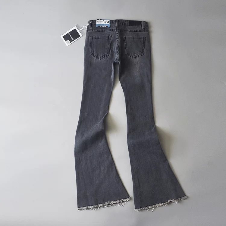 Avauntgardo - Gerafelde jeans met wijde pijpen