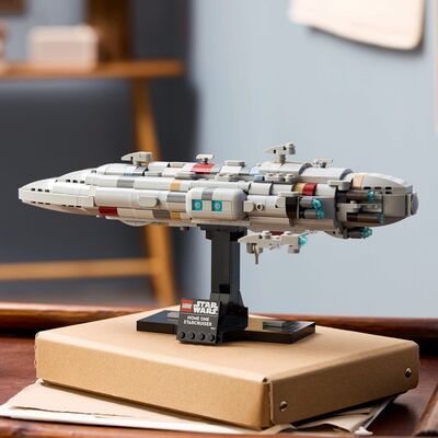 LEGO Star Wars 75405 Home One Starcruiser