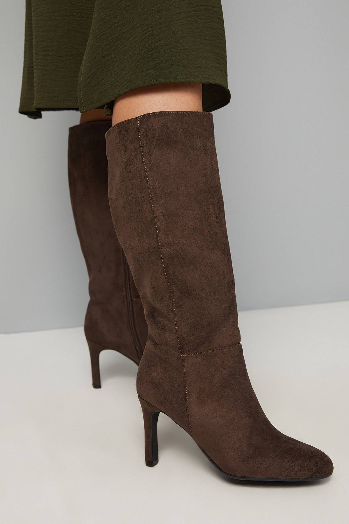 Wallis Bottes Hautes au Genou à Bout Rond et Talon Haut en synthétique