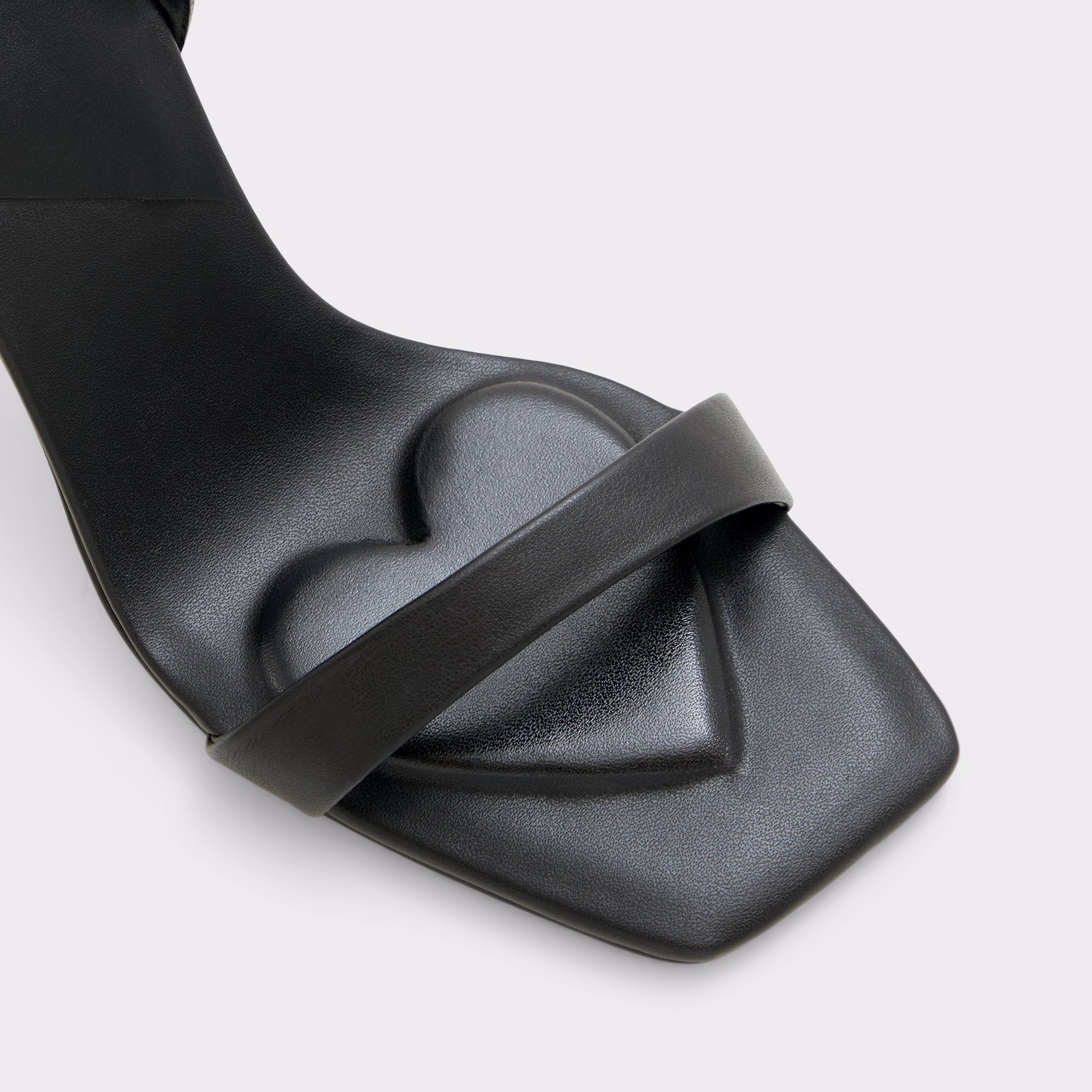 Lovethrone Black Women Strappy Sandals