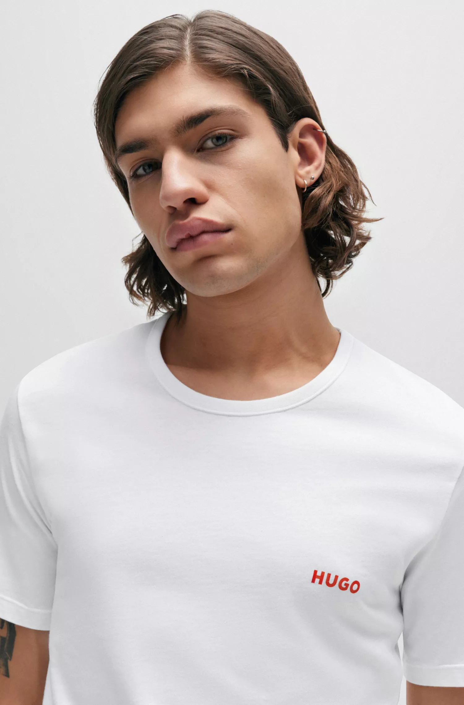 HUGO Vermelho - Pacote com três camisetas de algodão com logotipos.