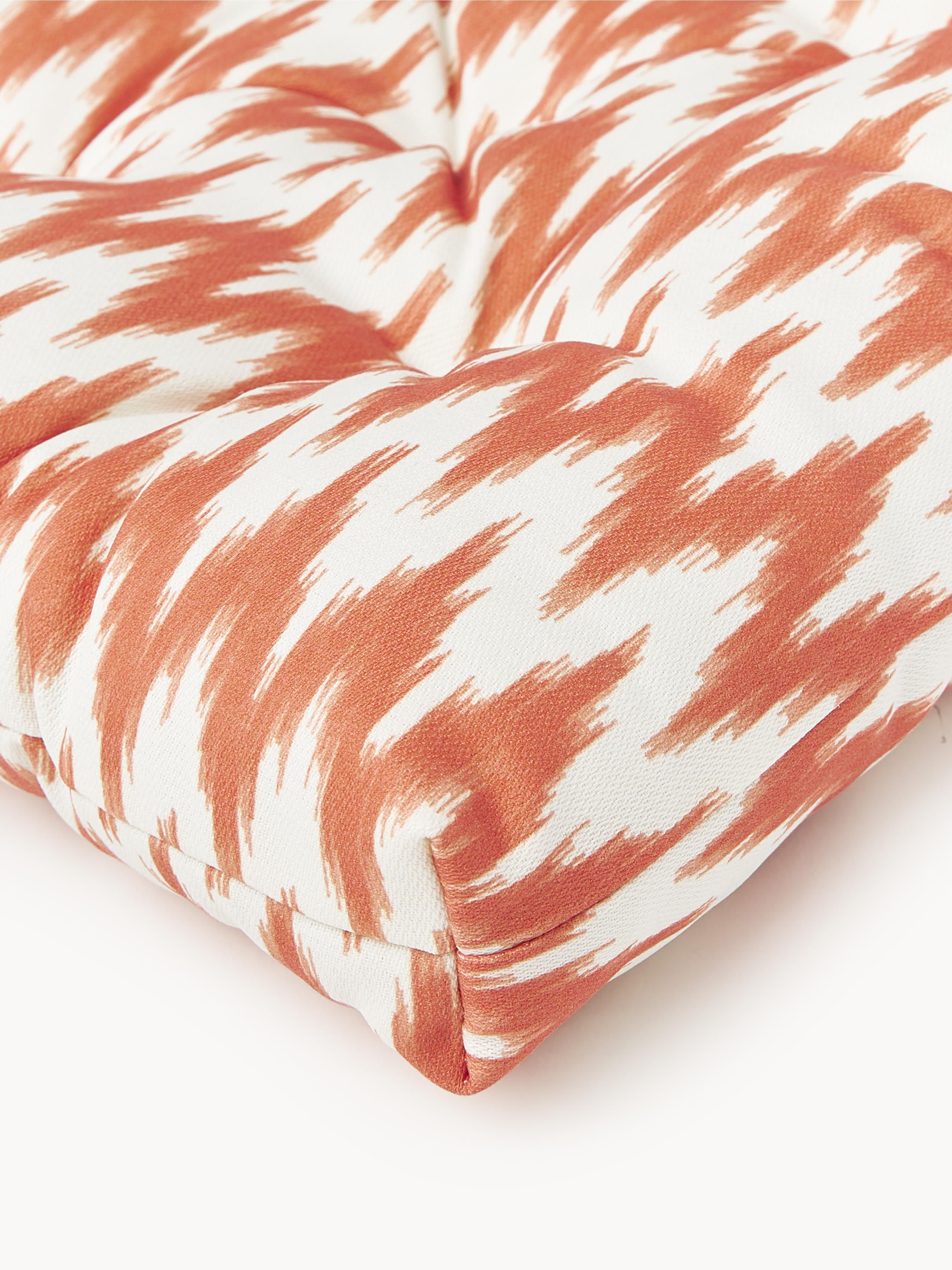 Outdoor stoelkussen Maillot met Ikat patroon