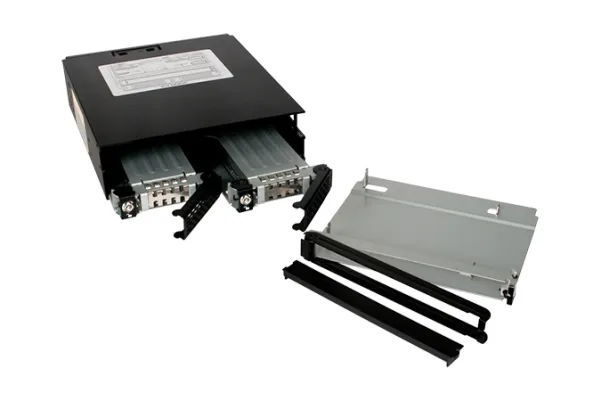 ICY Dock ToughArmor MB994IKO-3SB - Hus til lagringsenhed - SATA 6Gb/s / SAS 12Gb/s - SATA 6Gb/s - sort