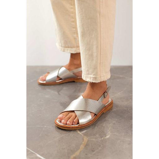 Angulus 5637-101 Sandal, Silver, 36