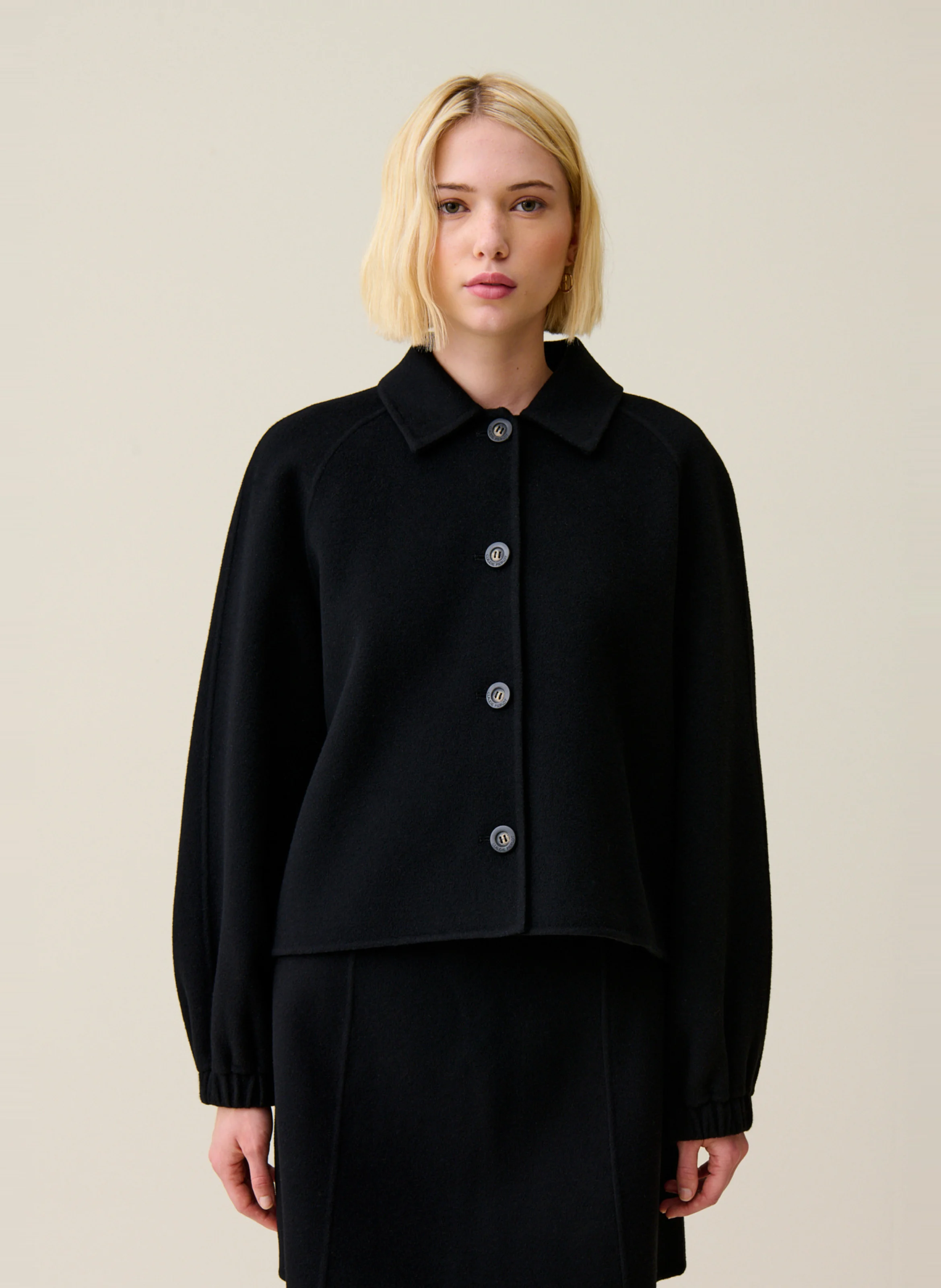 Veste courte en laine mélangée | Noir