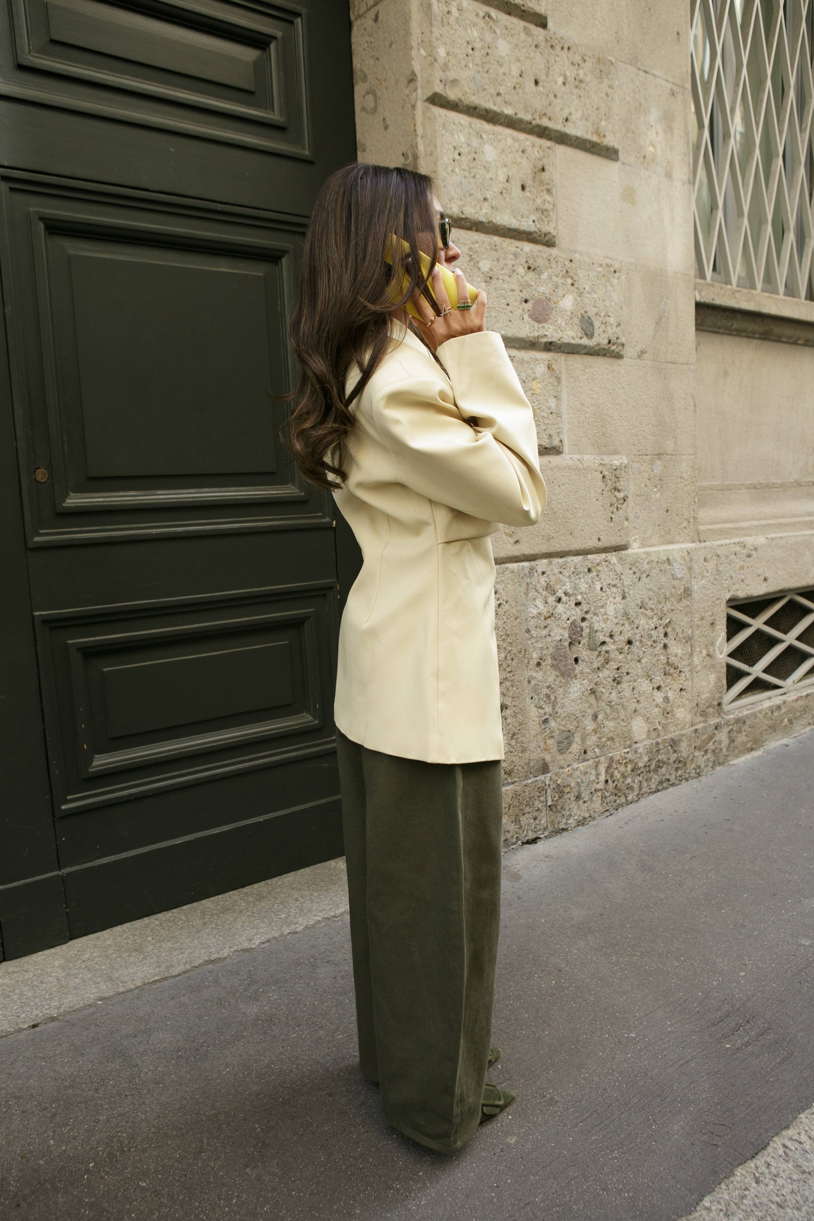 Pale Yellow Blazer Cintré À Taille Ajustée