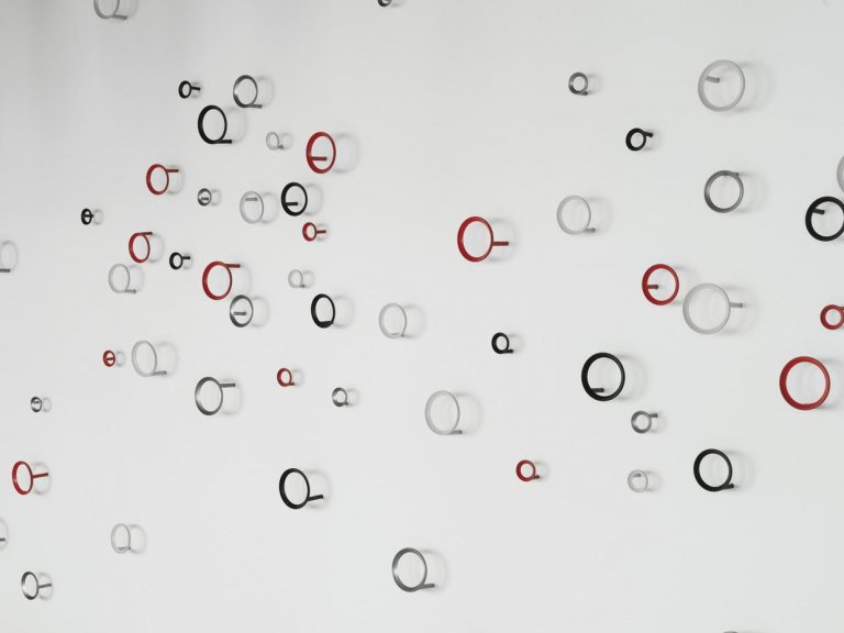 Normann Copenhagen Loop haak Ø4.4 small red