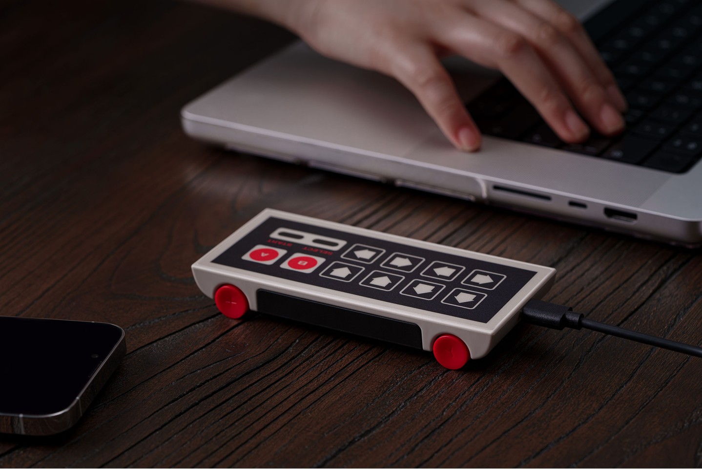 8BitDo N30 Wireless Mobile Charger