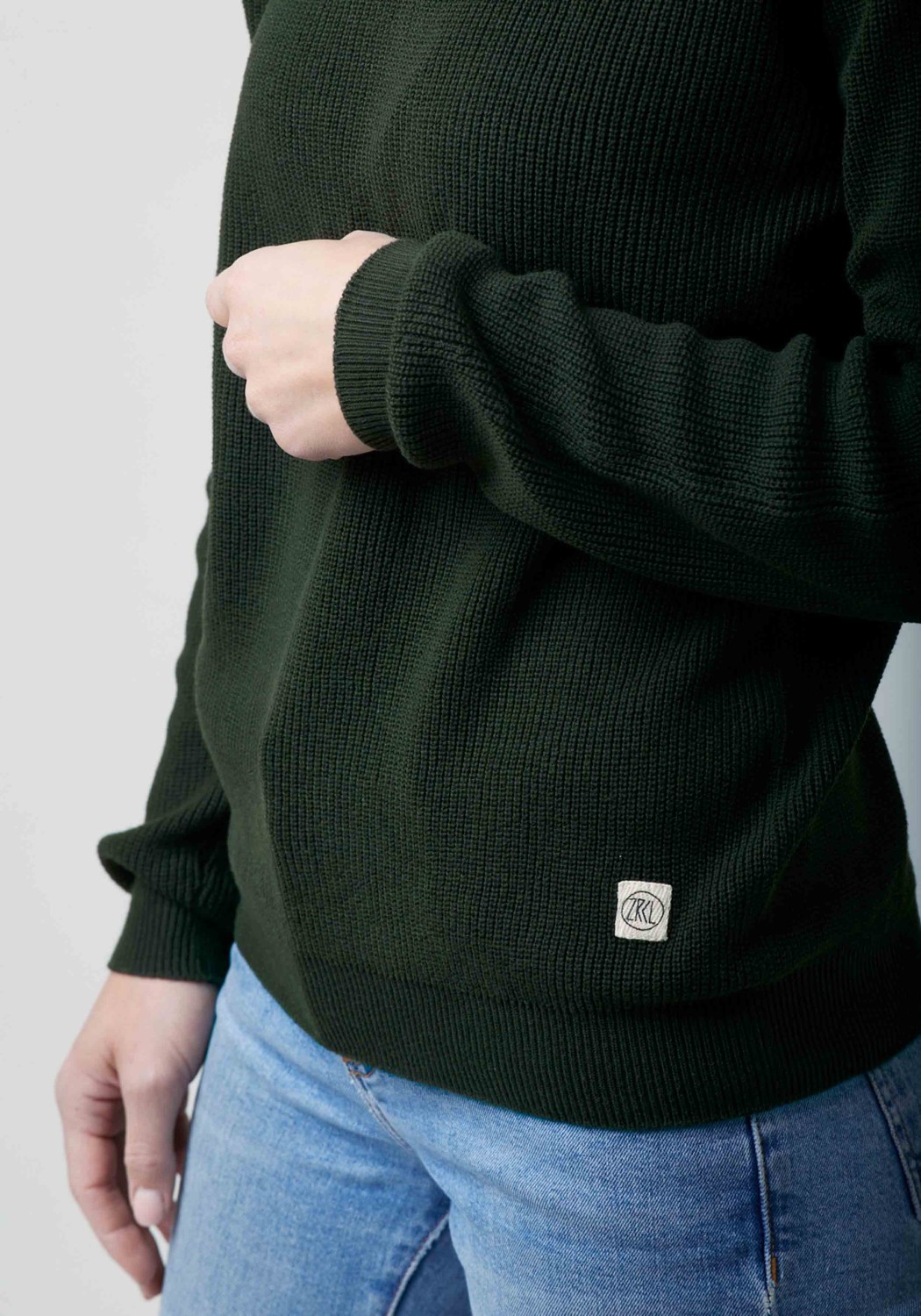 WE ARE ZRCL Damen-Strickpullover Alma Swiss Edition Dark Green