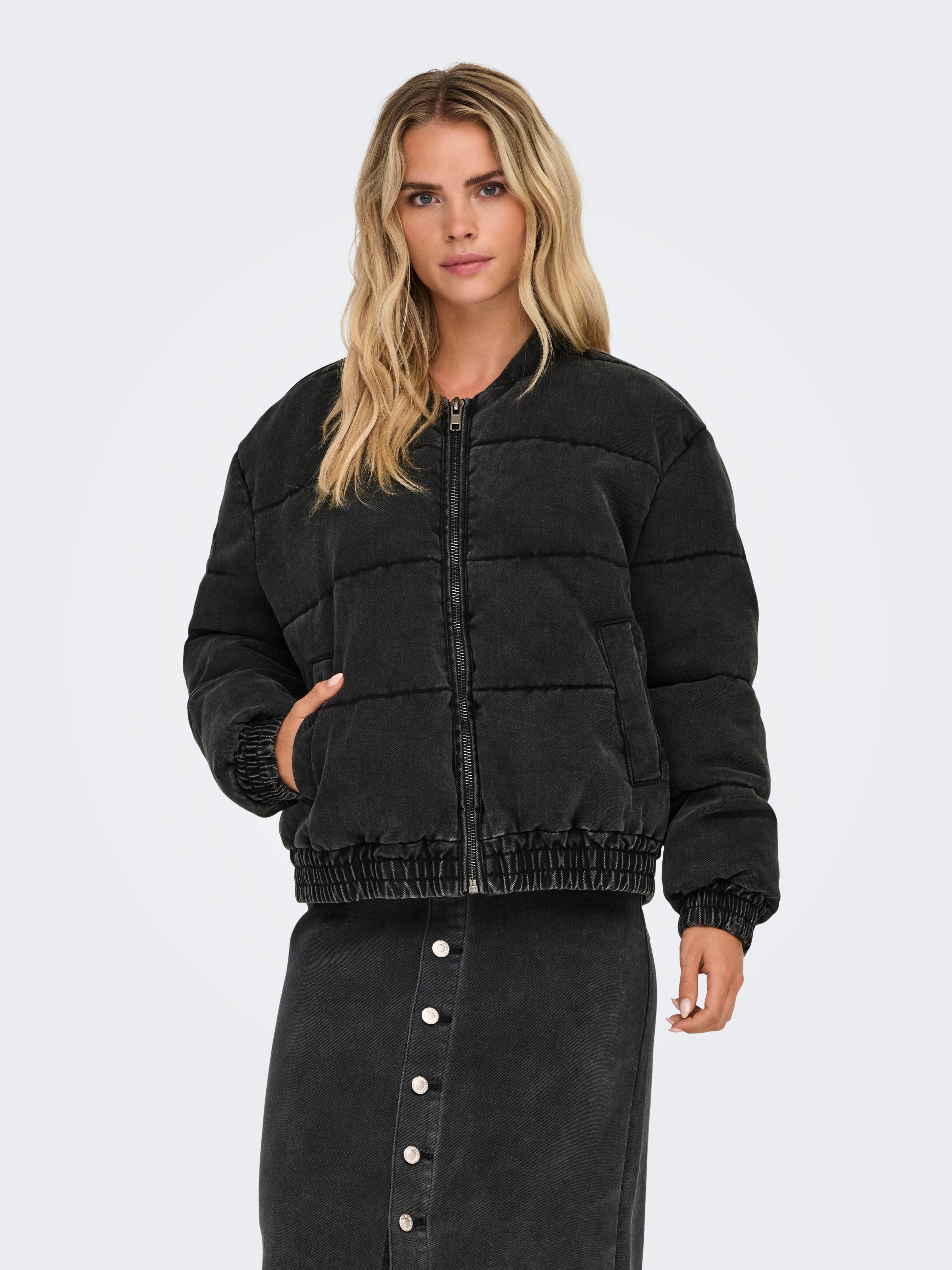 ONLQUEEN Jeansjacke Washed Black