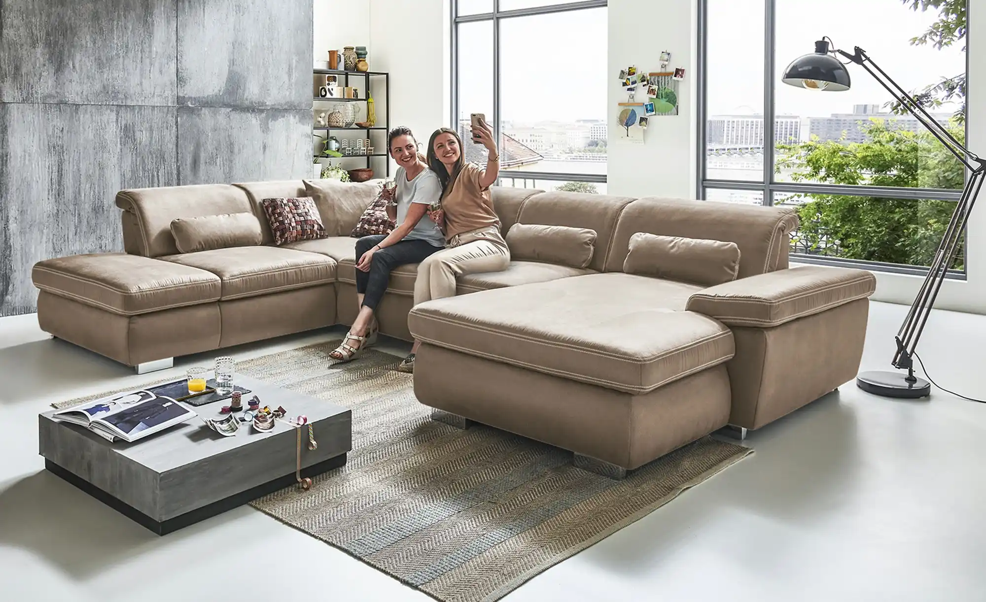 Lounge Collection Wohnlandschaft  mit verschiedenen Funktionen Amanda