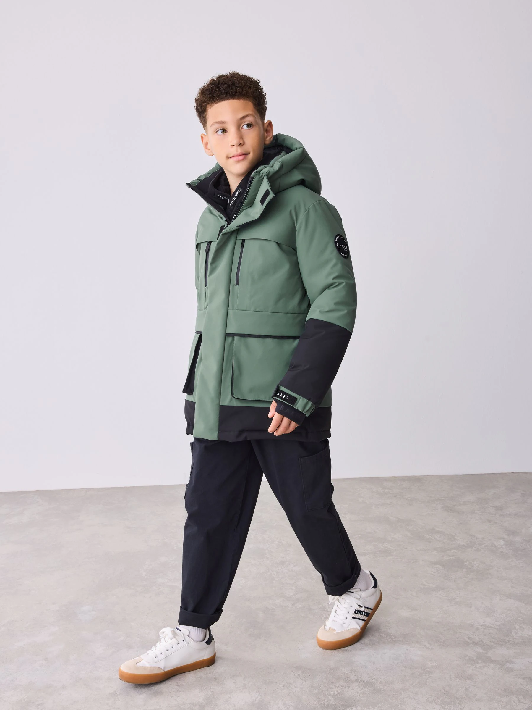 Saliegroen/zwart - Baker by Ted Baker regenbestendige colourblockparka