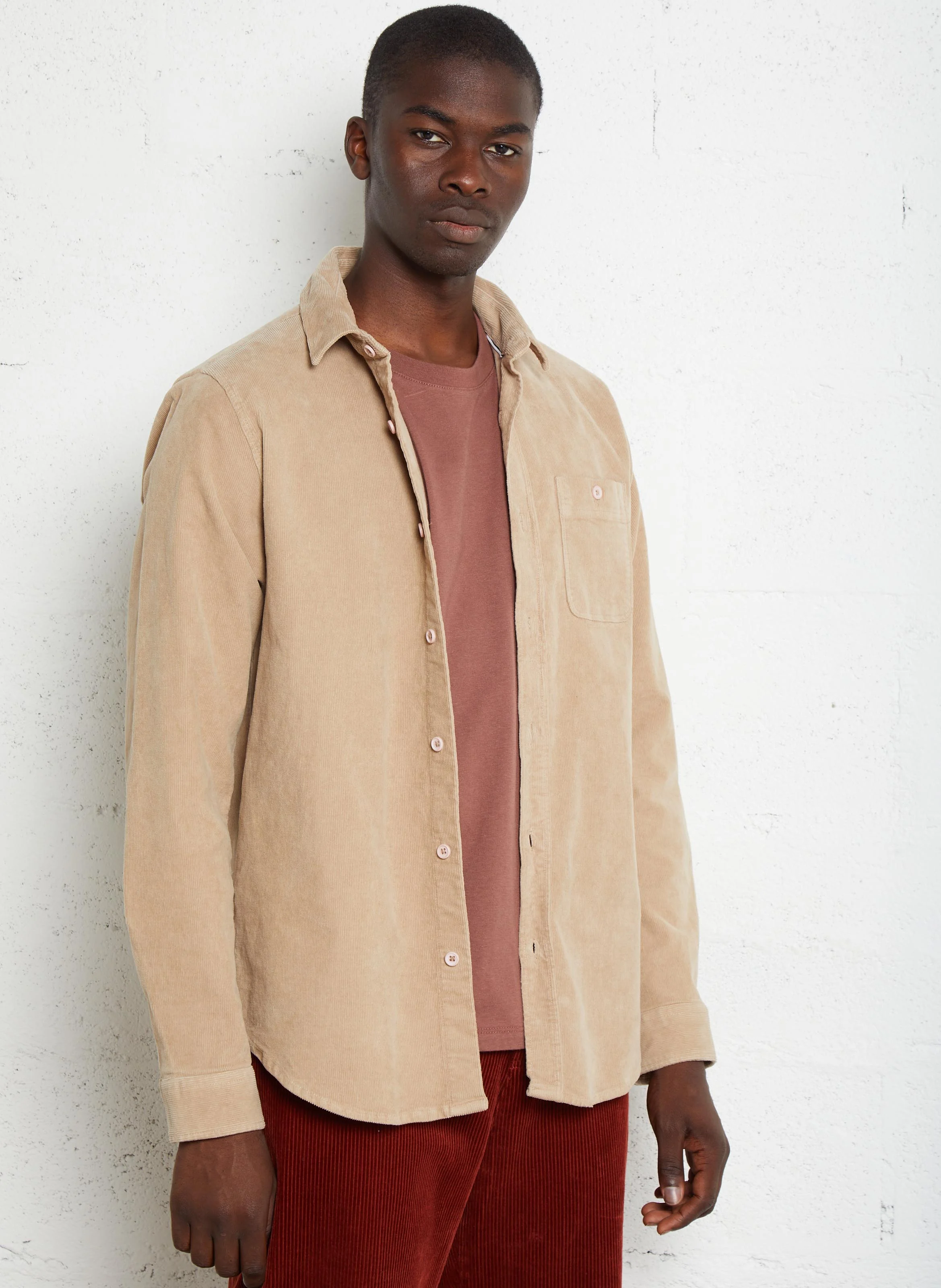ONCA - Chemise col classique en velours côtelé | Beige