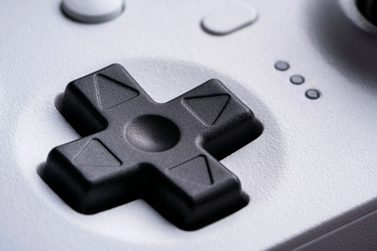 8BitDo Ultimate Controller with Charging Dock BT - White