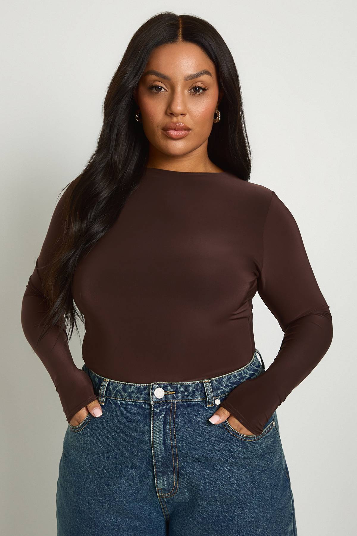 boohoo Plus t-shirt à manches longues en slinky à double couche