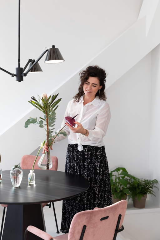 Zuiver Pilar eettafel Ø100 Black