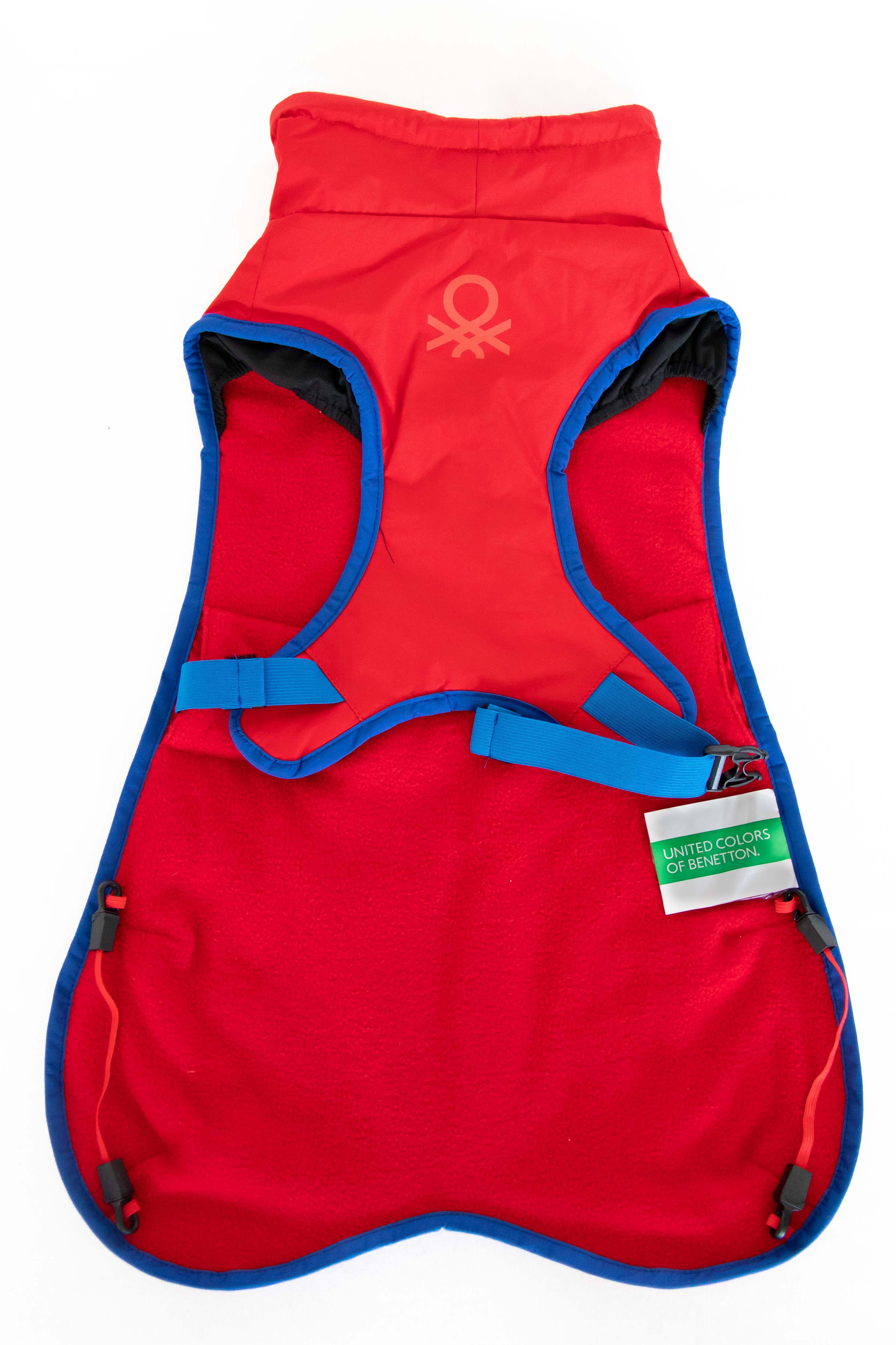 Casaco vermelho Benetton tamanho 25cm