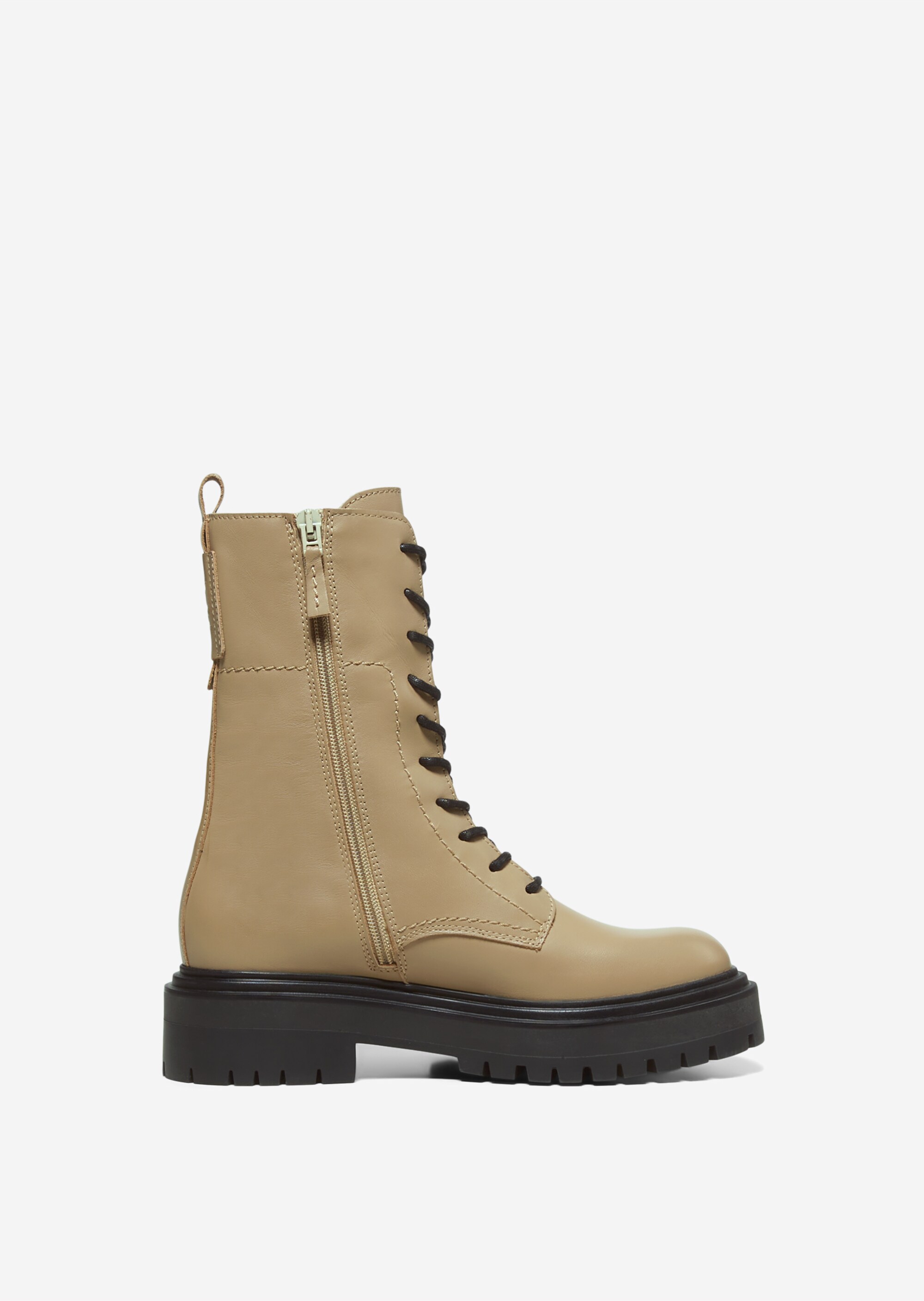 Schnürstiefel aus softem Kalbleder