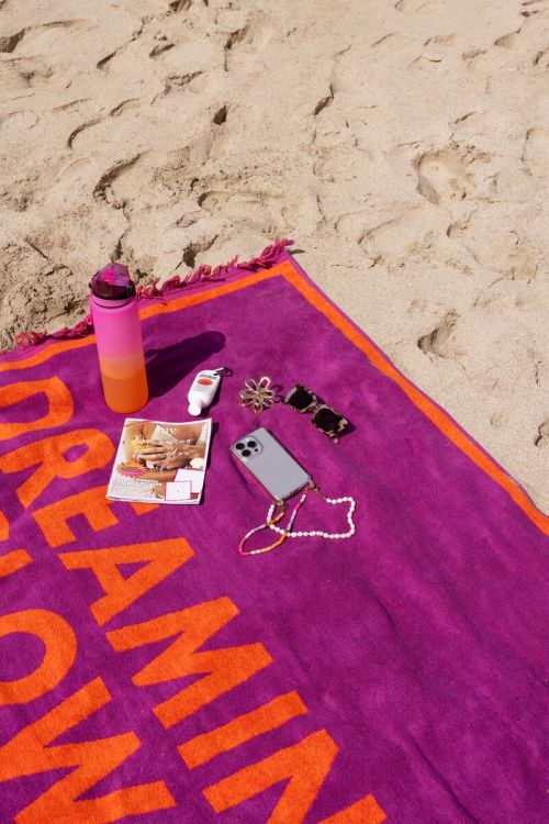 Paarse handdoek ''Slow life''