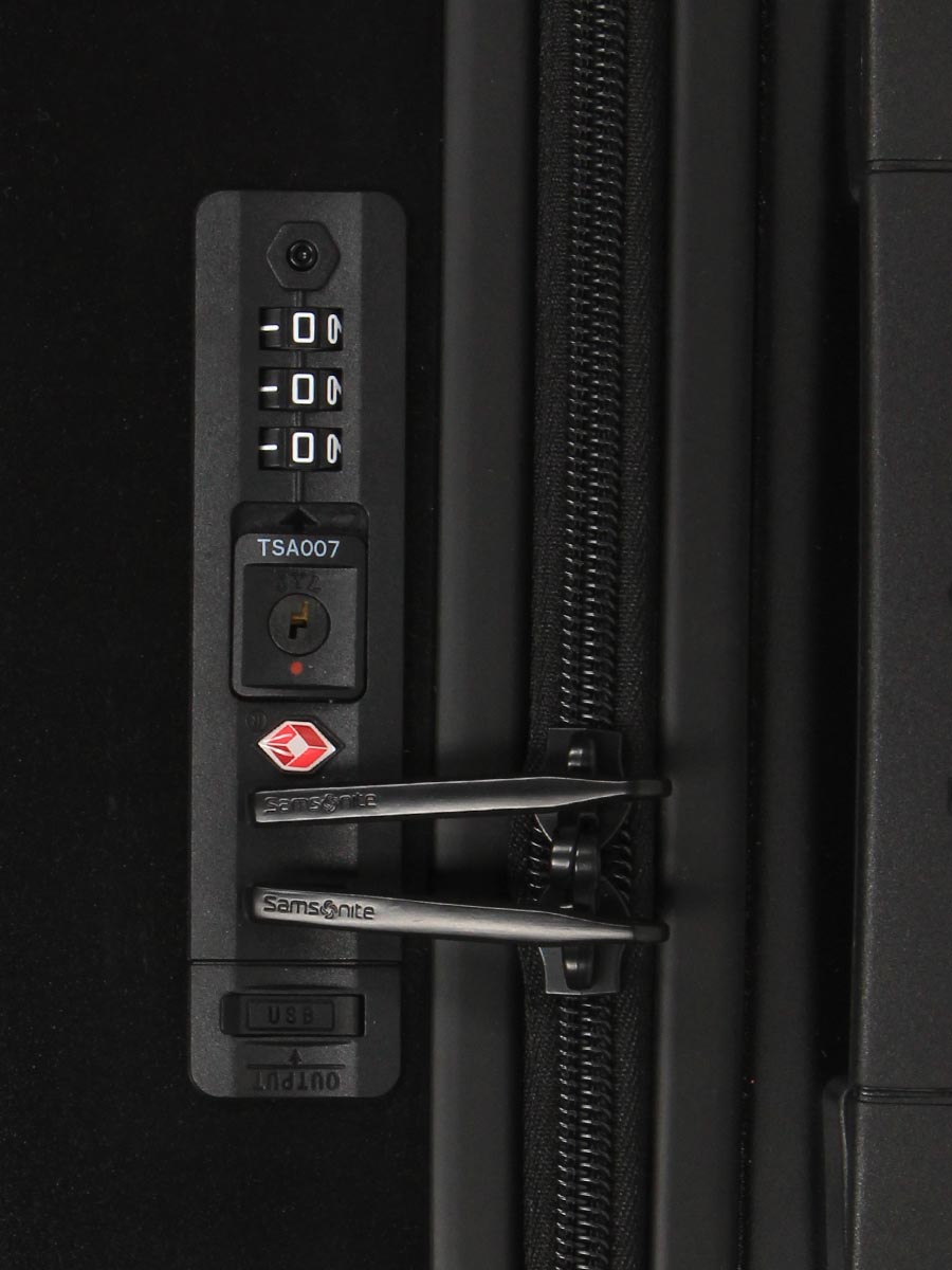 Valise Samsonite StackD  Black Panther 55 cm