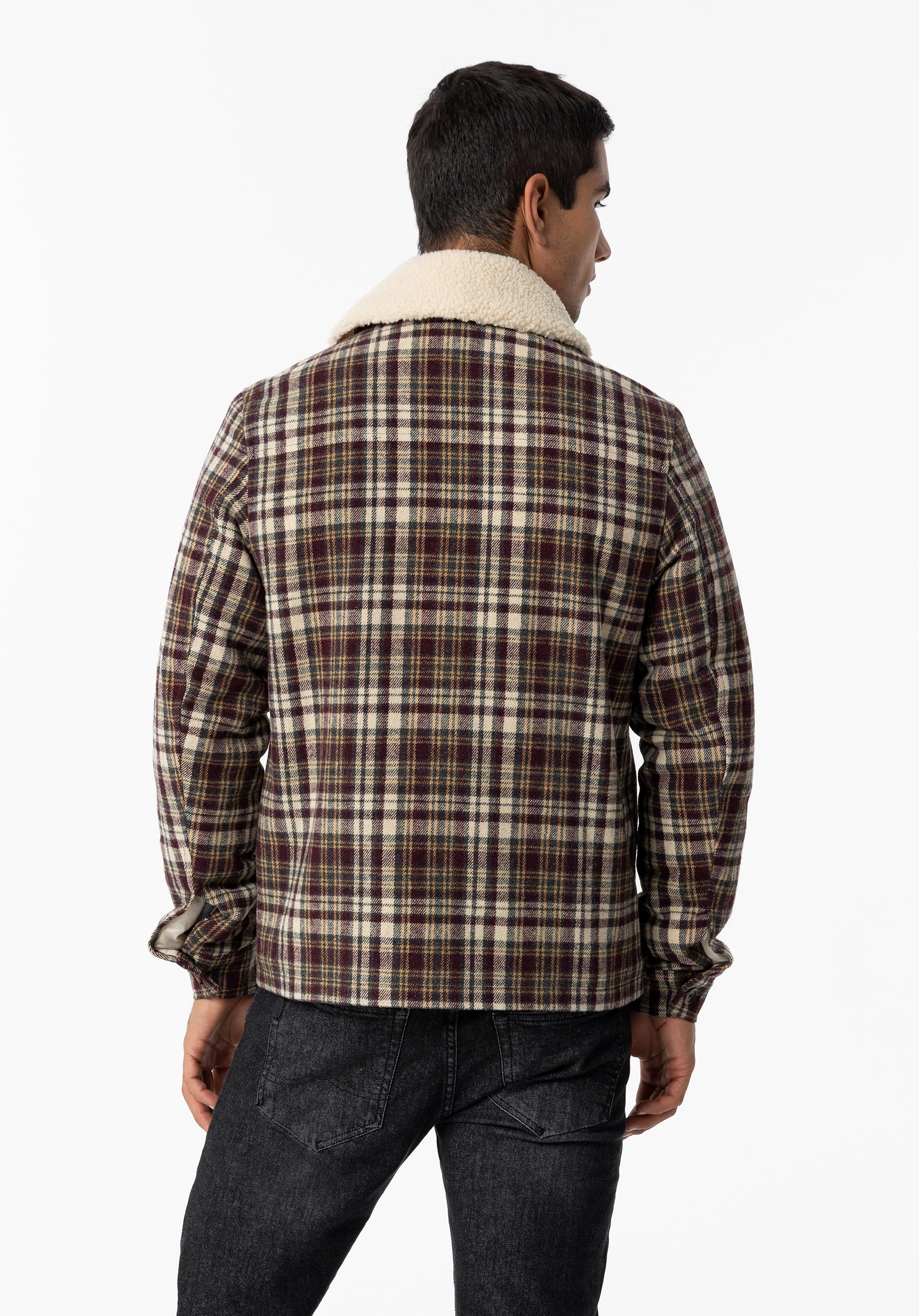 Casaco Shacket Xadrez com Pelo