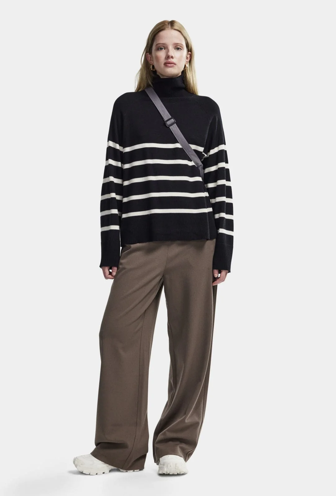 Pieces Pcsia Ls Rollneck Knit 4542868 black white