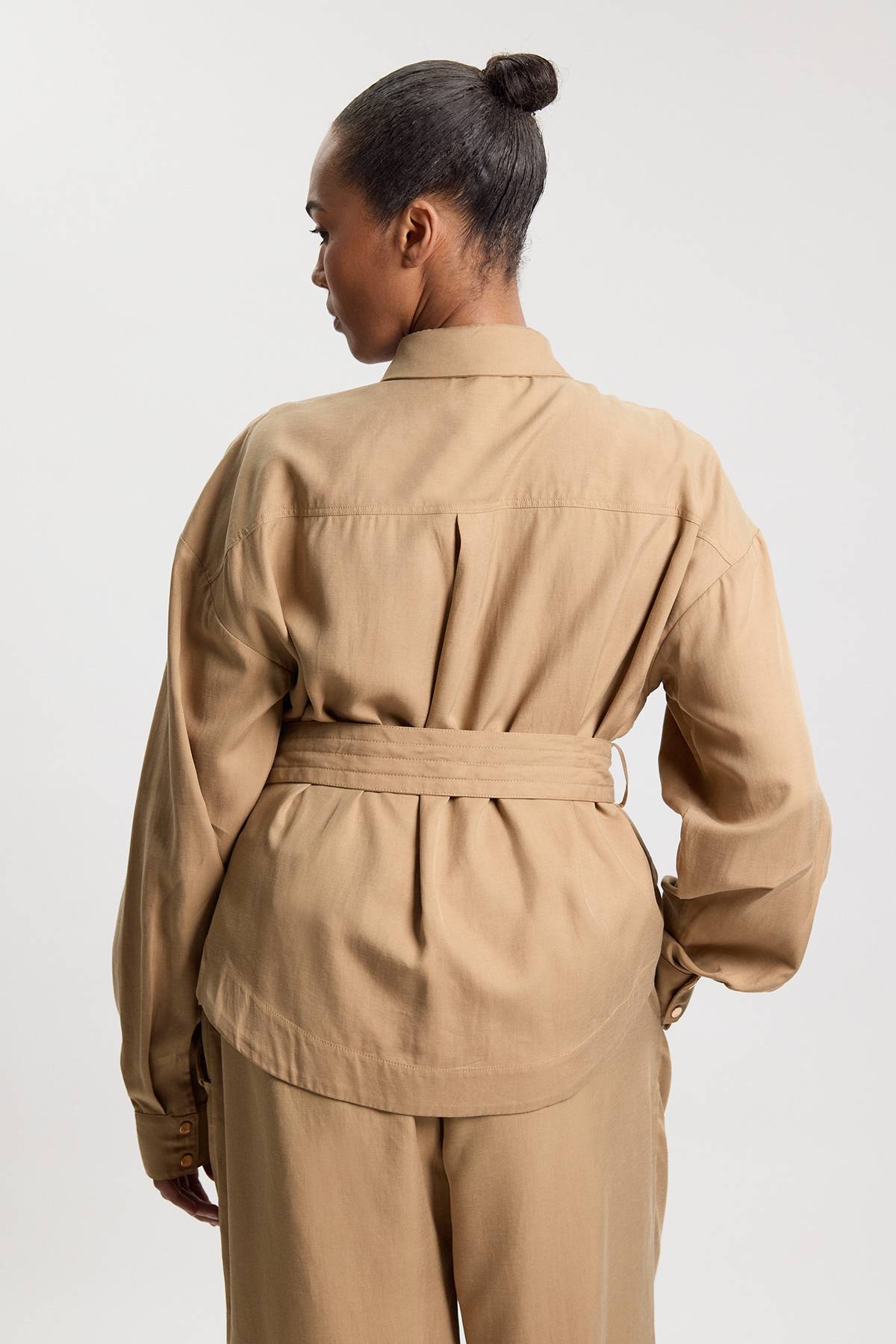 KarenMillen Chemise Grande Taille En Sergé De Cupro Style Utilitaire