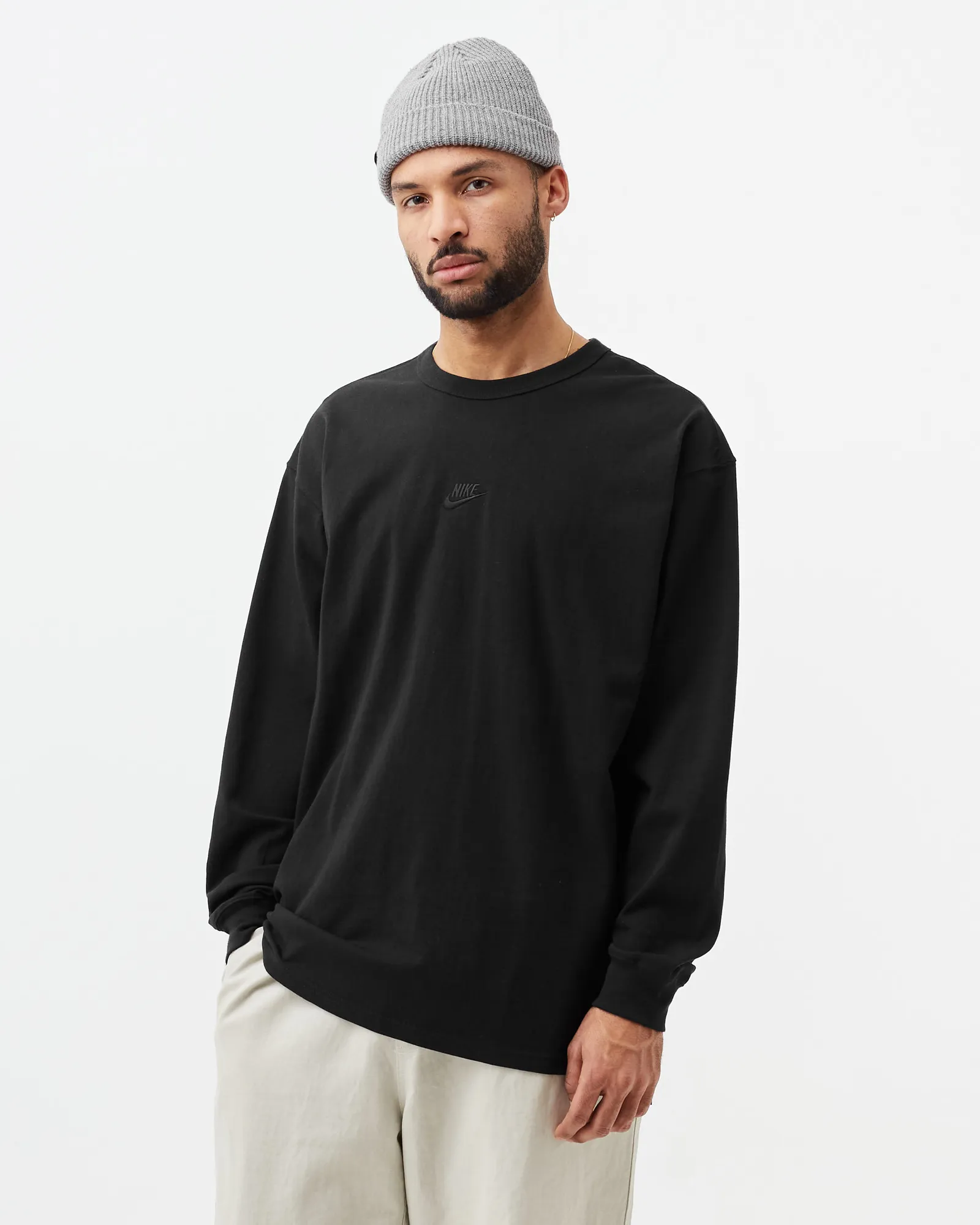 Nike Premium Essentials Longsleeve