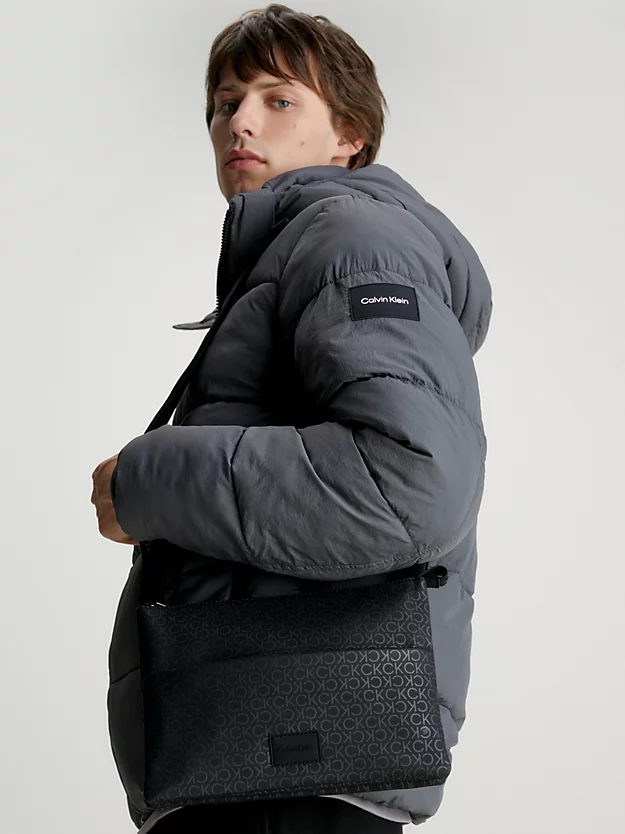 Bolsa de ombro com logotipo