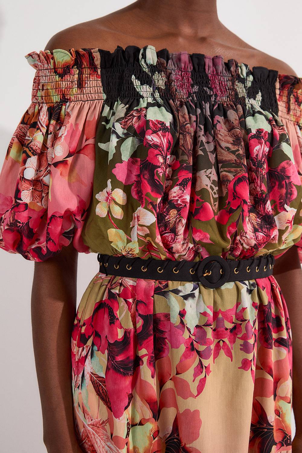 KarenMillen Voile Robe Mi-Longue Bardot à Motifs Floraux Miroités Tissés