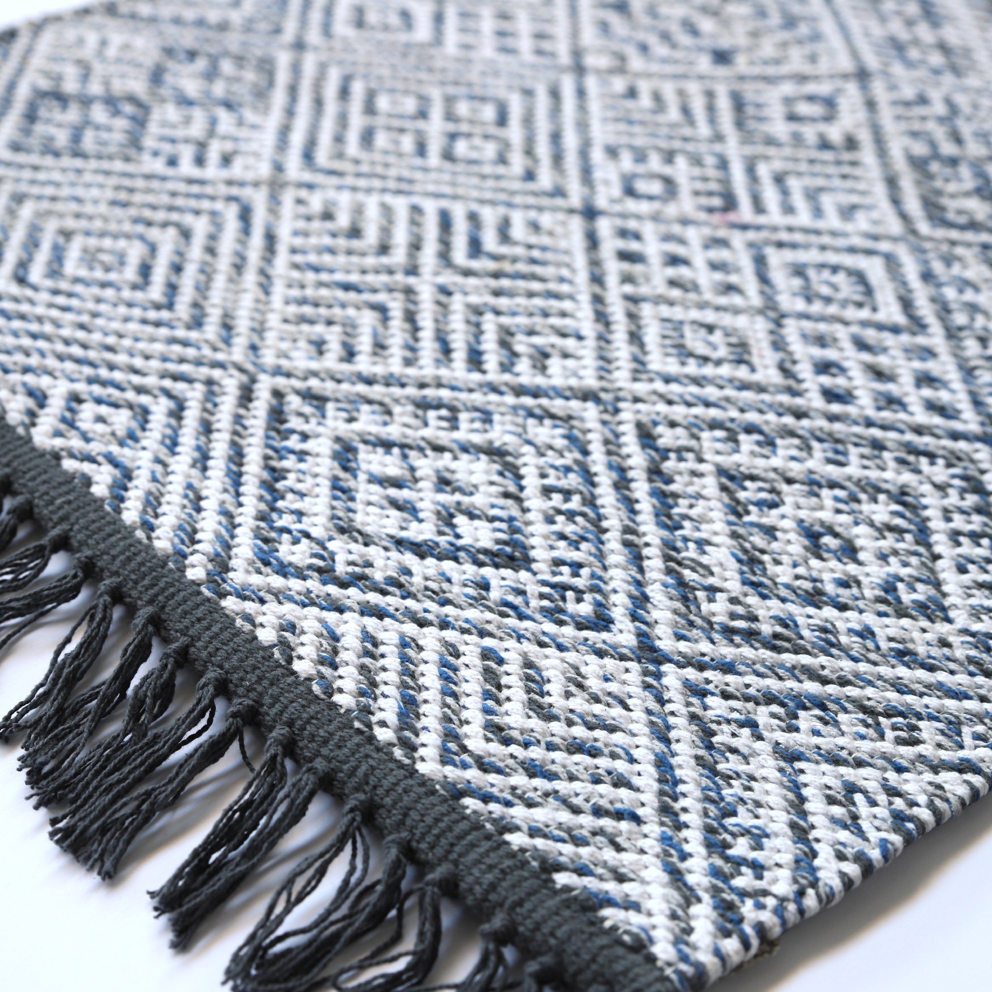 Mini-Rug 'Drighu', blau-weiß, T 60 cm, B 90 cm von fischer's lagerhaus
