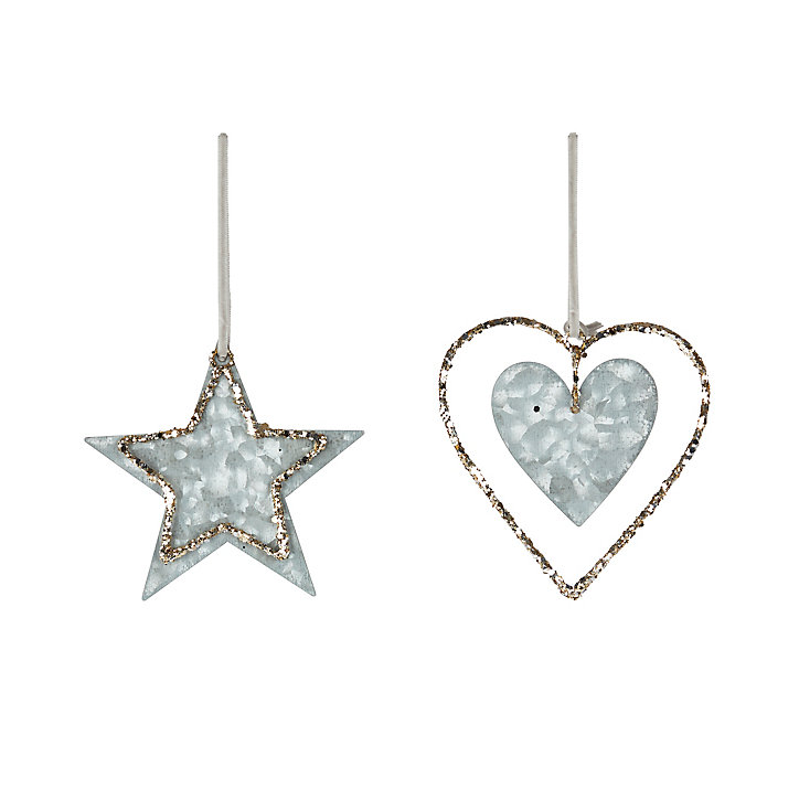 Assortiment boules de noel étoile et coeur en métal argenté à suspendre