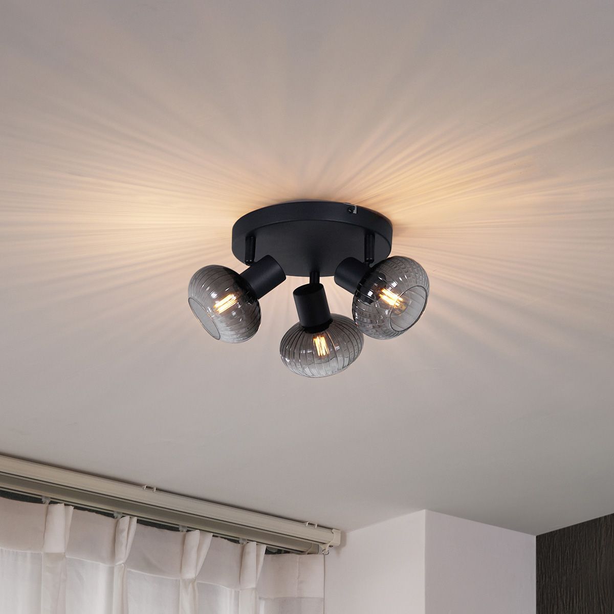 Moderne plafondspot zwart met smoke glas rond 3-lichts - Teddy