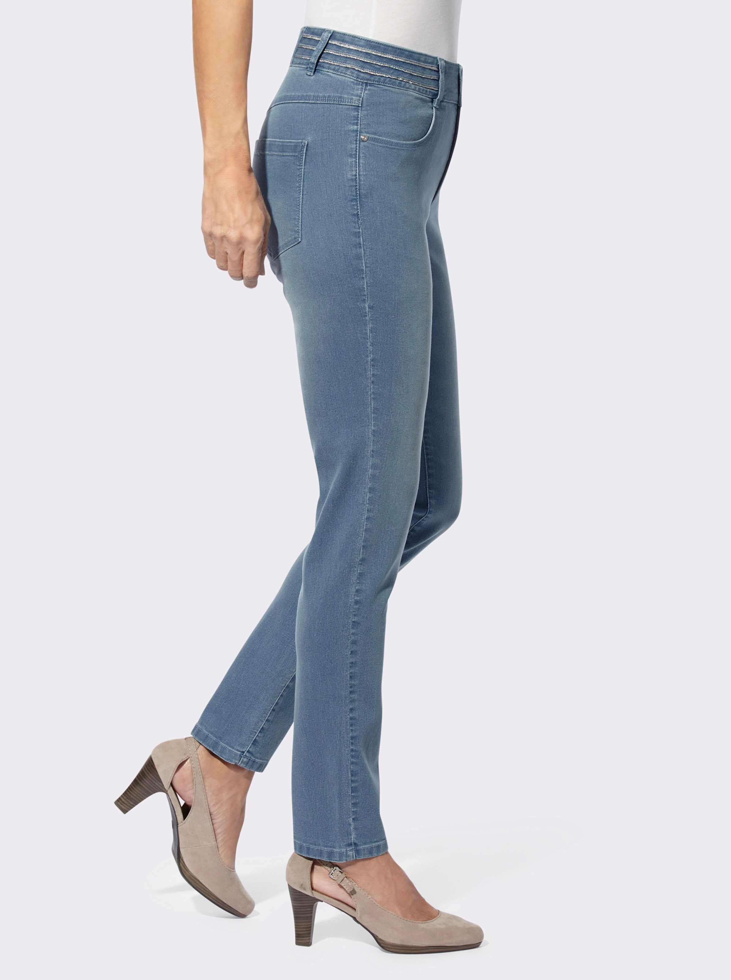 Jeans mit verziertem Bund