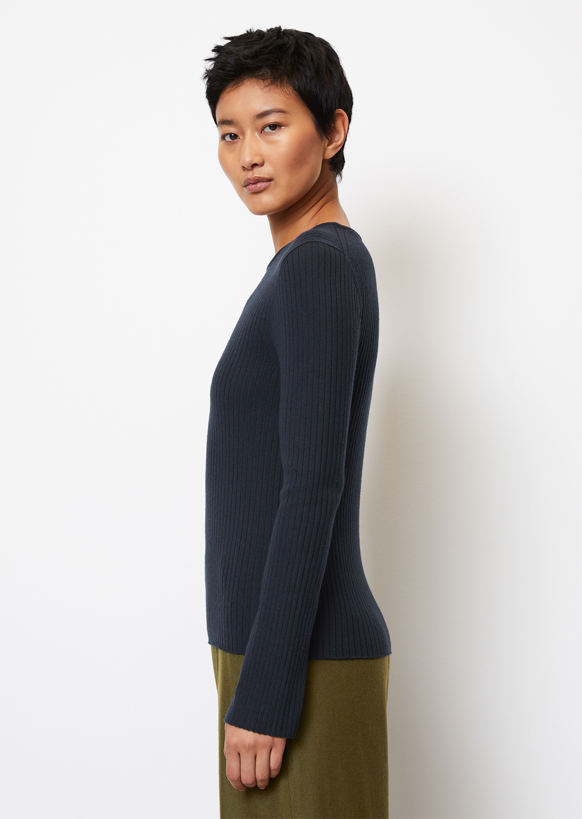 Feinstrickpullover slim aus softem Wolle-Viskose-Kaschmir-Mix
