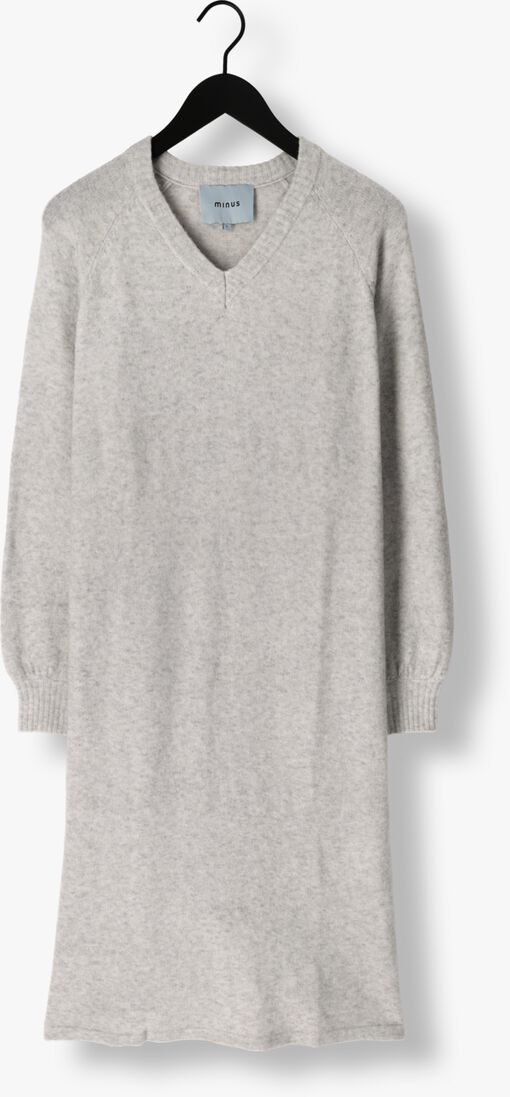 MINUS grijze minus midi jurk lilianne v-neck midi knit dress